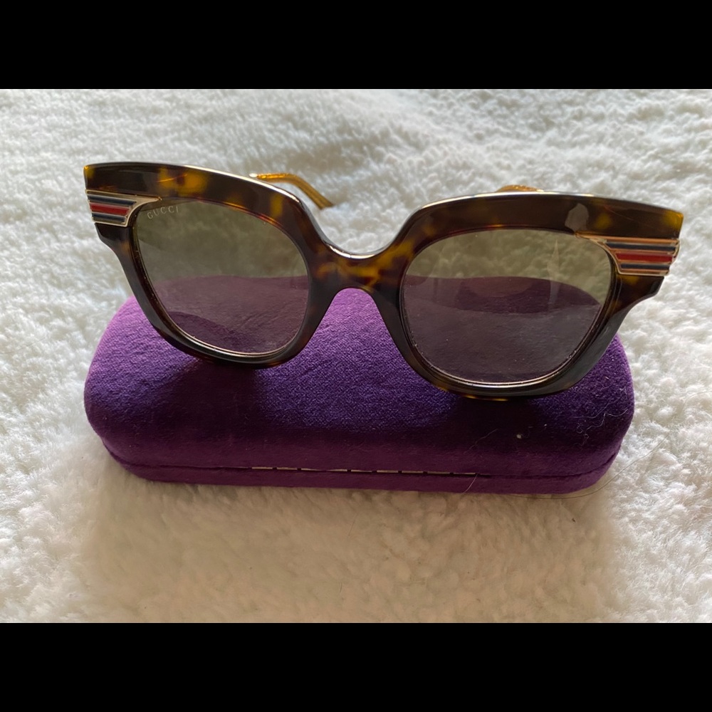 Gucci woman sunglasses